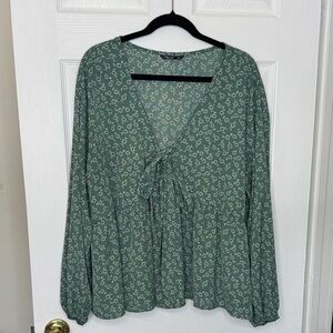 SHEIN Curve Green Floral Women's Flirty Top. Sz 3XL Never worn.